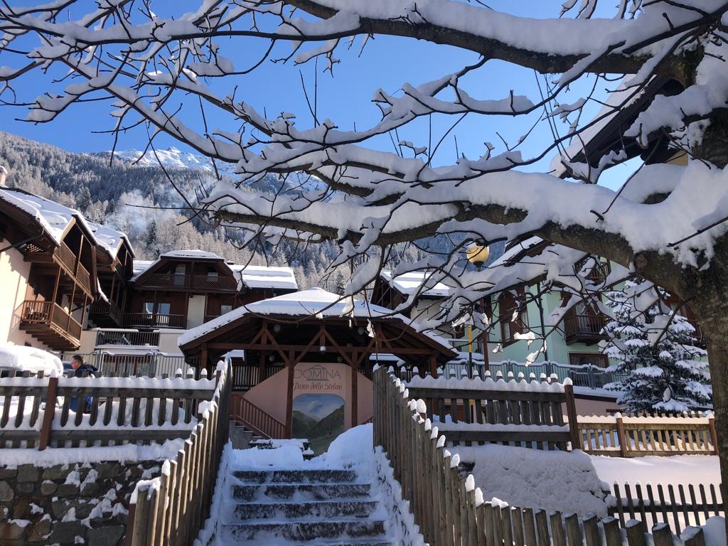 Hotel Domina Parco Dello Stelvio Cogolo Esterno foto