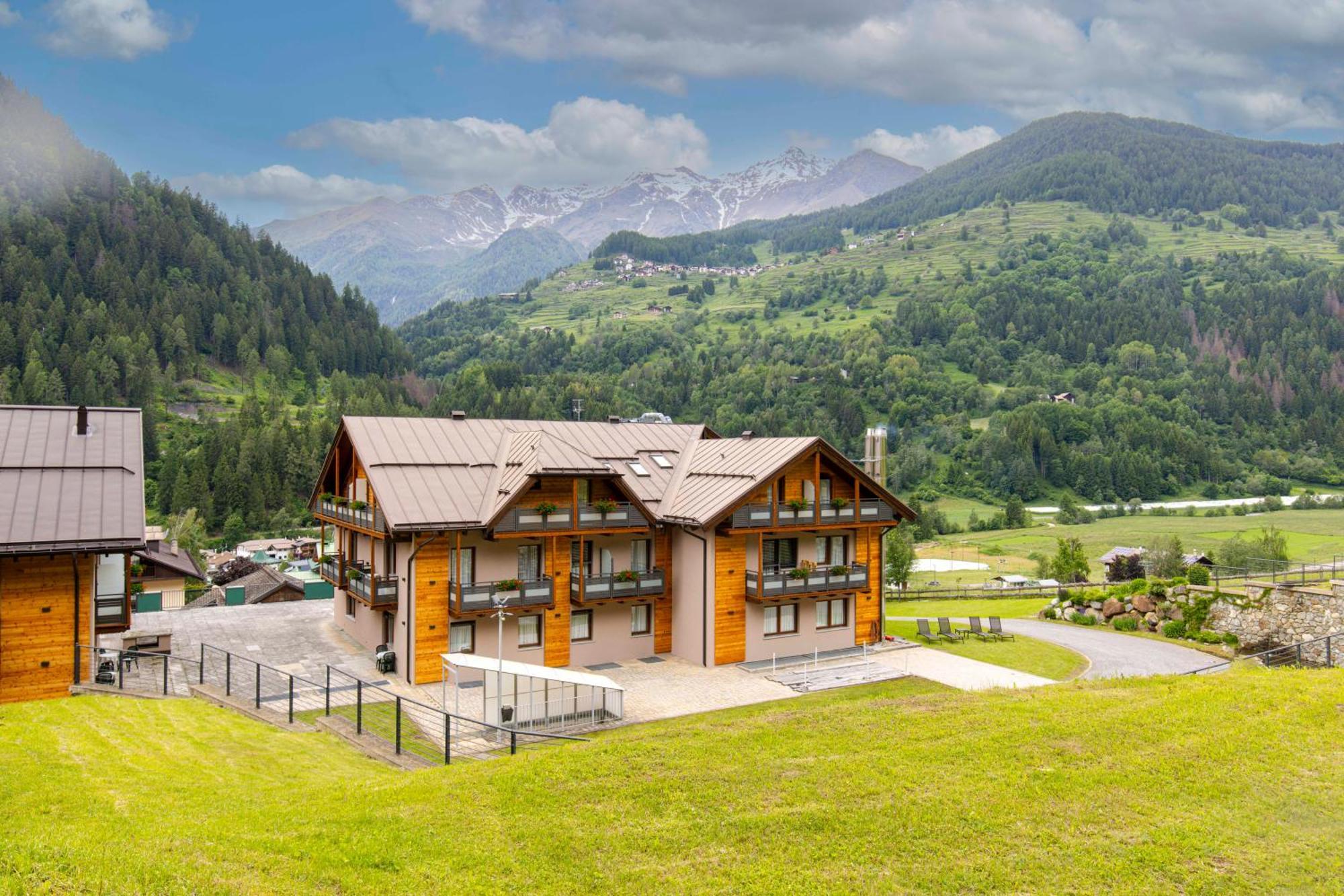 Hotel Domina Parco Dello Stelvio Cogolo Esterno foto